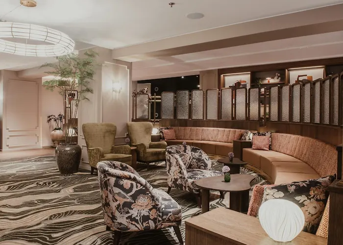 Home Hotel Folketeateret